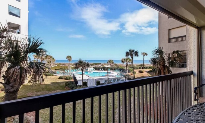 Amelia City Condo | Life Is Swell - Oceanfront, Pool, & Tennis
