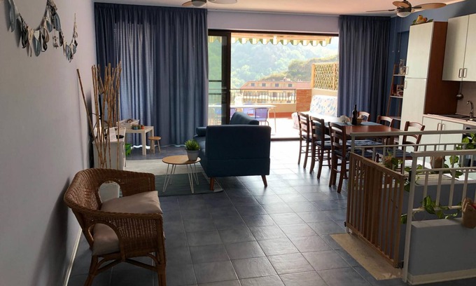 Letojanni Apartment | Light Blue House -Letojanni-Taormina