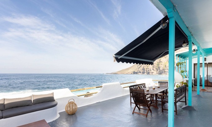 La Matanza de Acentejo House | Lightbooking The sea of Caletón Tenerife
