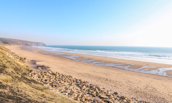 Praa Sands House | Lighthouse