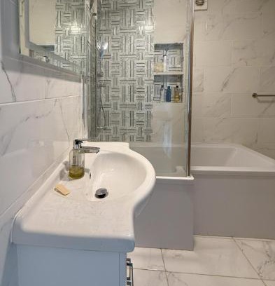 Dovercourt Apartment | Lighthouse Lodge