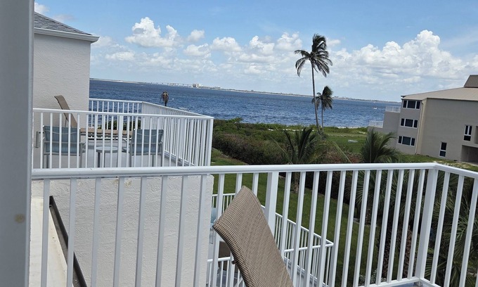 Sanibel Condo | Lighthouse Resort & Club - All New 2-Bedrooom Plus a Den Condo with a Bay nView