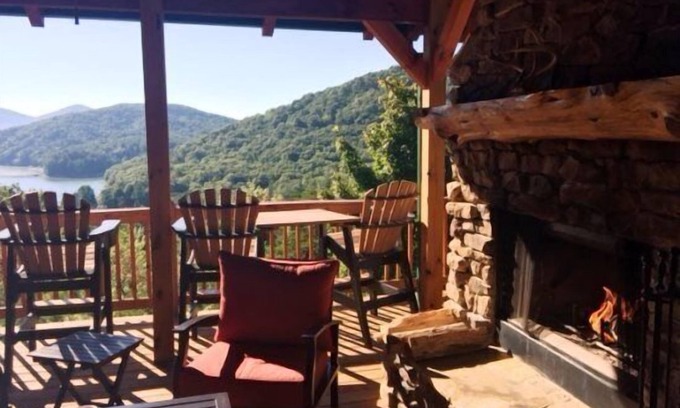Necowa Cove Cabin | Lights Lodge