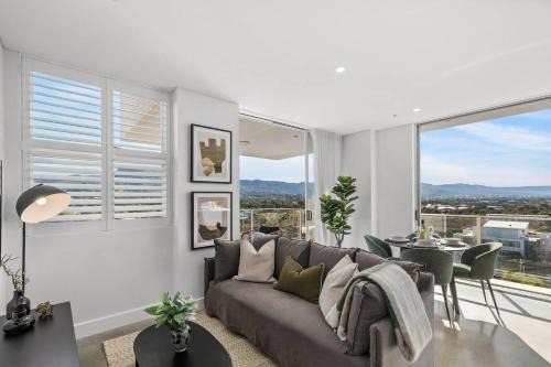 Wollongong CBD Apartment | Lightview Escape - Mount Keira Vista by North Beach