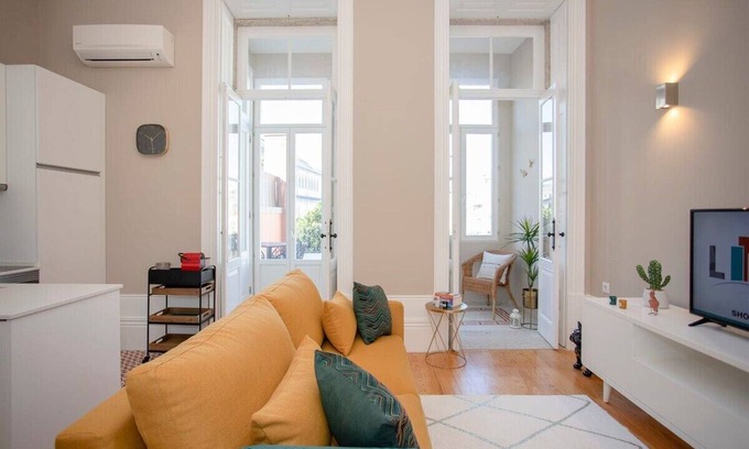 Centro / Baixa Apartment | Liiiving in Porto - Balcony Design Apartment