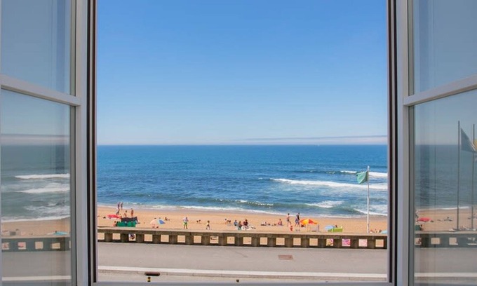 Foz do Douro Apartment | Liiiving in Porto Luxury Beachfront Apartment II