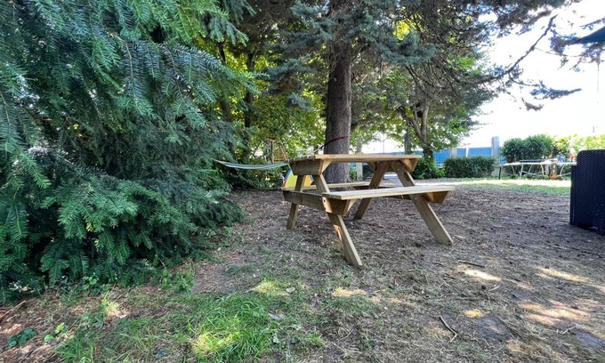 Villiers-le-Bel Ski Chalet | LIKEHOME - Garden with chalet near PARIS