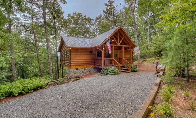 Blue Ridge Cabin | Lil' Slice of Heaven by Escape to Blue Ridge