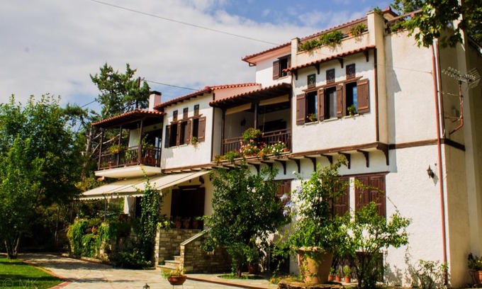 Volos House | Lila House