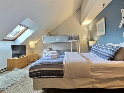 Killington Apartment | LilBear- AC, Pool, Sauna, Hot Tub, Near Resort
