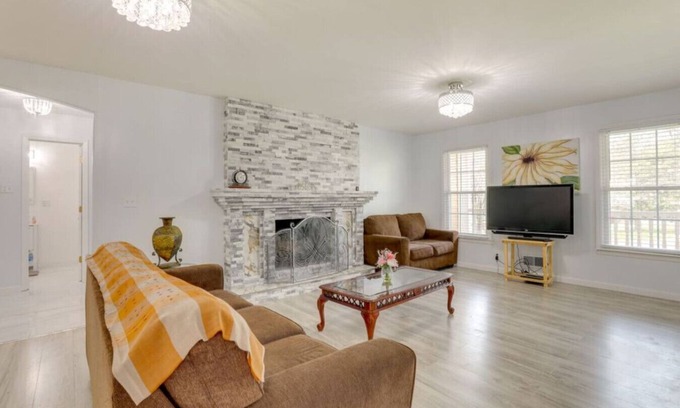 Lilburn House | Lilburn Gateway | Game Loft, Fire Pit, Near Stone Mountain