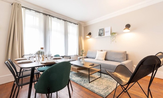 Historic Center Apartment | Lille Centre - 2BR in the heart of Lille!