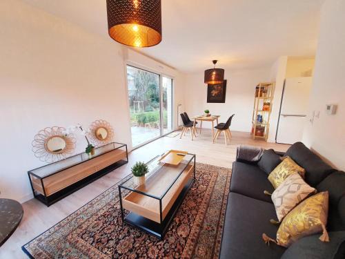 Saint-Maurice Pellevoisin Apartment | Lille Grand Palais, Europe, Bienvenue chez Nestyou, Lille