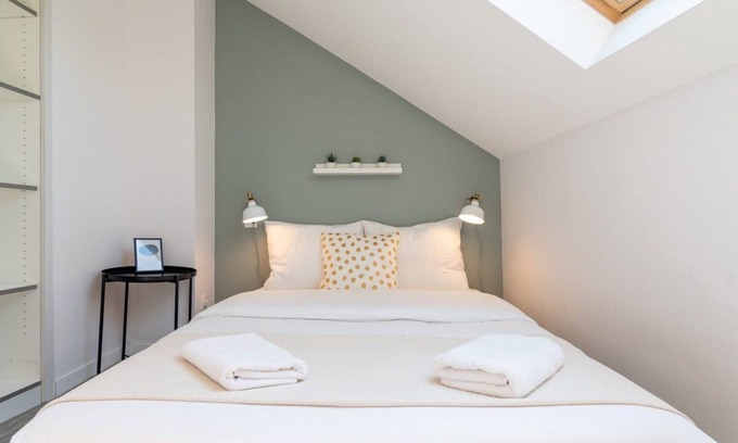 Lille Apartment | Lille Hypercentre/Gares - Beautiful duplex!