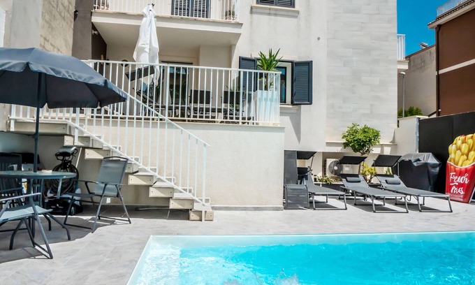 Rosolini Apartment | Limone Scirocco Holiday House with Heated Pool
