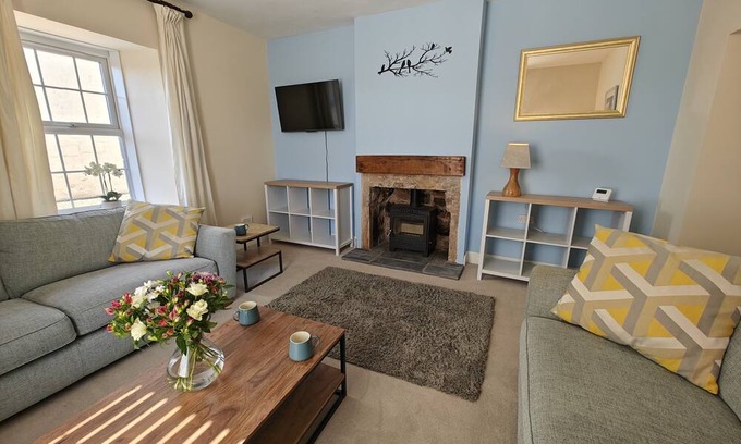 Berwick-upon-Tweed House | Lindisfarne Lodge - Beal