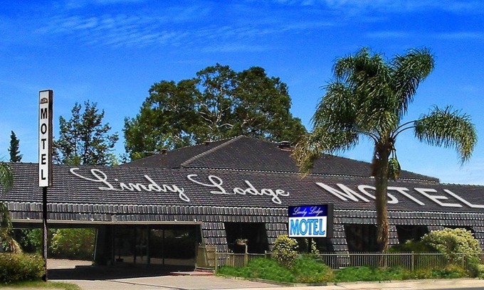 Woodville Park Hotel | Lindy Lodge Motel
