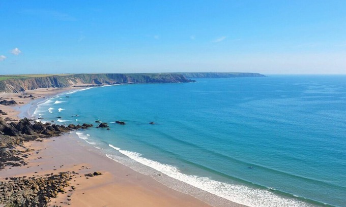 Little Haven Cottage | Lions Head, Holiday Cottage Broad Haven, Sleeps 8, 4 bedrooms, bathrooms