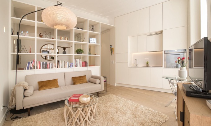 Chiado Apartment | Lisbon Rouge Apartment in the Heart of Lisbon