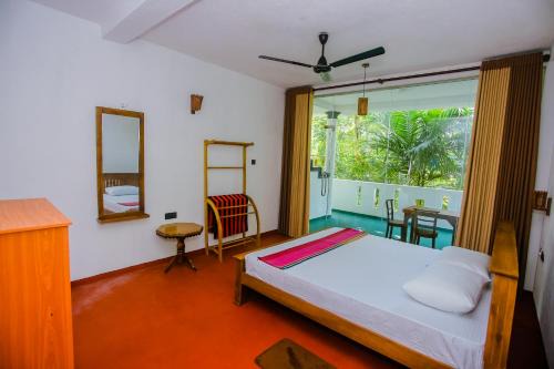 Mirissa Bed & Breakfast | Little Angels