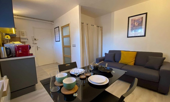 Bretigny-sur-Orge Apartment | Little Cosy 4' Bretigny Train Station