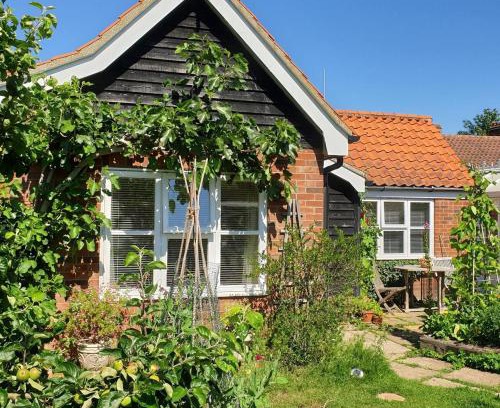 Wenhaston House | Little Furrows, Wenhaston