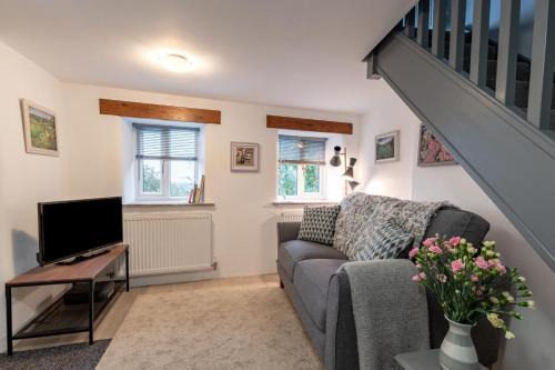 Ashover House | Little Hillside