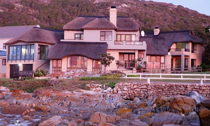 Jongensfontein House | Little Rock Guesthouse