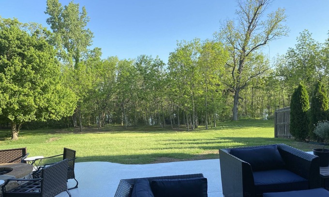 Bixby House | LIV Golf 2.8 miles away. Gorgeous 4 bedroom 3.5 bath w/ outdoor oasis.