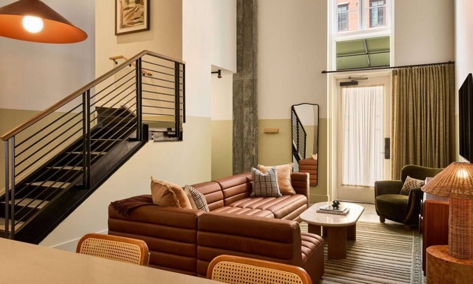 Yamacraw Village Apartment | Live Like a Local in Downtown Savannah + Pool
