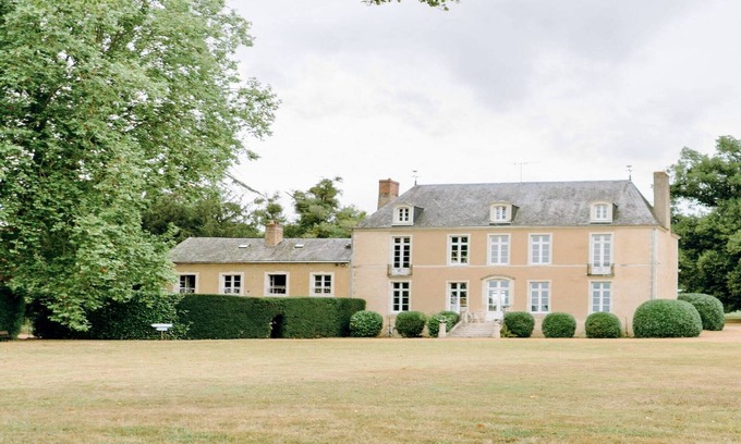 Bazouges-sur-le-Loir Villa | Live the Château Dream in the Loire Countryside