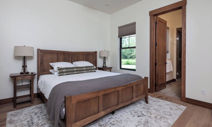 Whitefish Apartment | Live the Lodge Life | Luxe Home Near Trails, Lake & Spa Amenities
