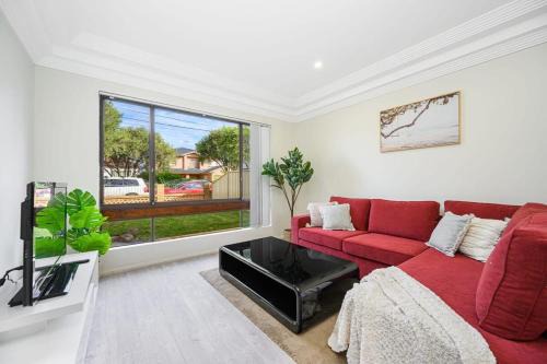 Liverpool House | Liverpool Oasis 5BR Home for Groups and Families