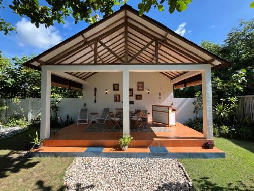 Jungut Batu Bed & Breakfast | Living Room Lembongan