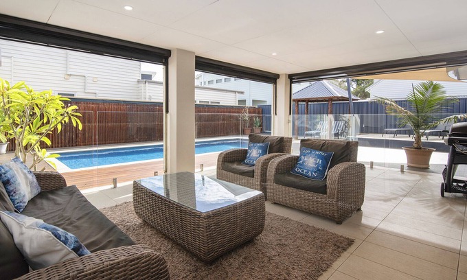 Quindalup House | Living the Dream- Pool, WIFI, Arcade Machine, Ping Pong