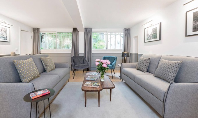 Ternes Apartment | LivinParis | Luxury 3 Bedrooms Arc de Triomphe