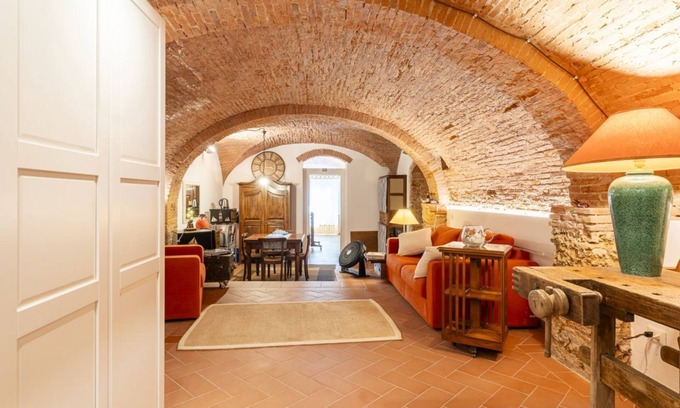 Livorno Apartment | Livorno Central and Stylish Apartment