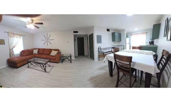 Radcliff Apartment | Liz & Frankie's Place