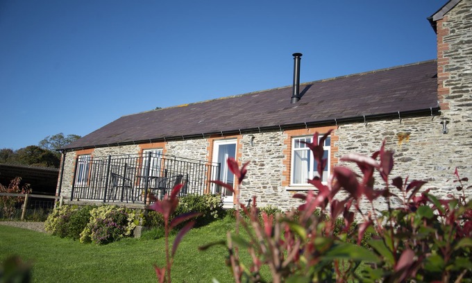 Boncath Cottage | LLAETHDY - THE DAIRY, pet friendly, luxury holiday cottage in Crymych