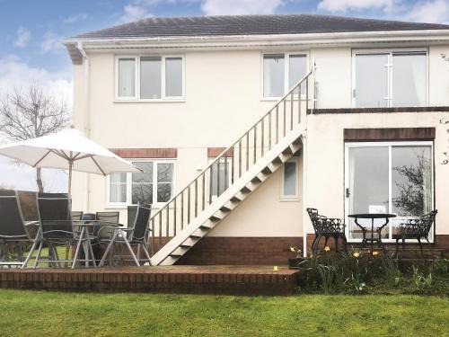 Westleigh House | Llamedos