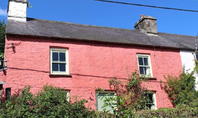 Llandovery Cottage | Llandovery - Cottage - Sleeps 4 - Pet Friendly