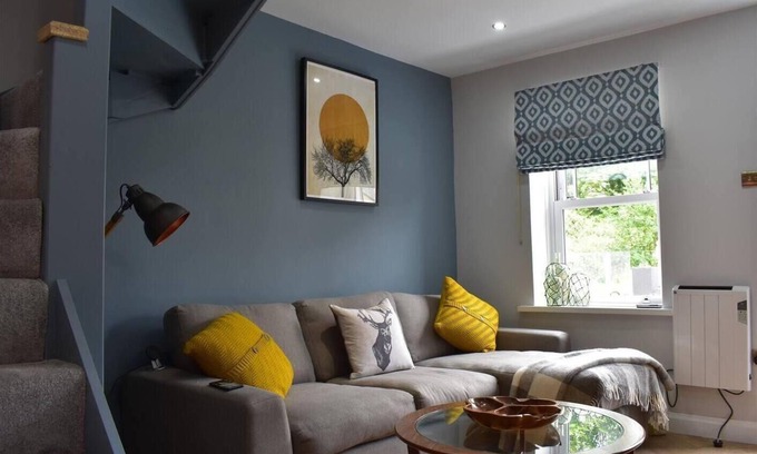 Llansteffan Cottage | Llansteffan 2-Bed Cottage, Sleeps 4, Dog Ok