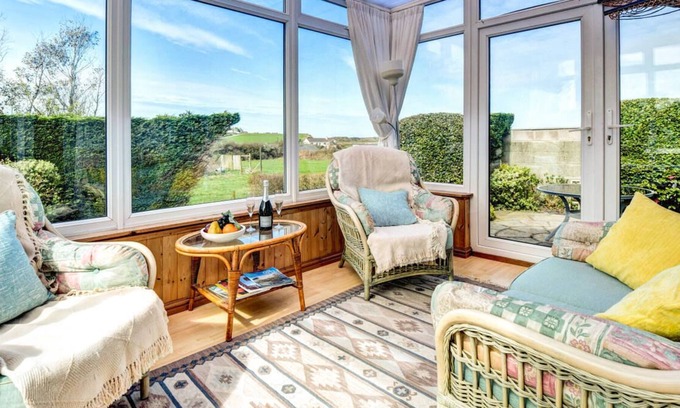Edern House | Llwyn y Morfa in the beautiful Pwllheli