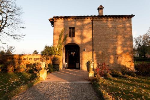 San Pietro in Cerro House | Locanda Del Re Guerriero