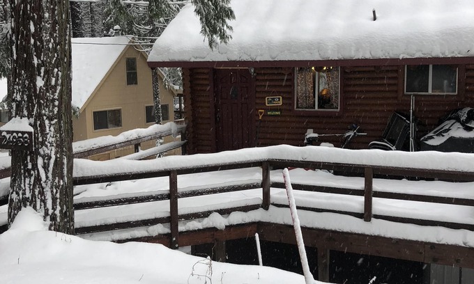 Long Barn Cabin | Located in a gated community just minutes from Dodge Ridge and Pinecreast Lake