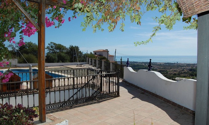 Churriana Cottage | Located in the middle of nature, facing the sea and with its return to the Sierra de Churrian