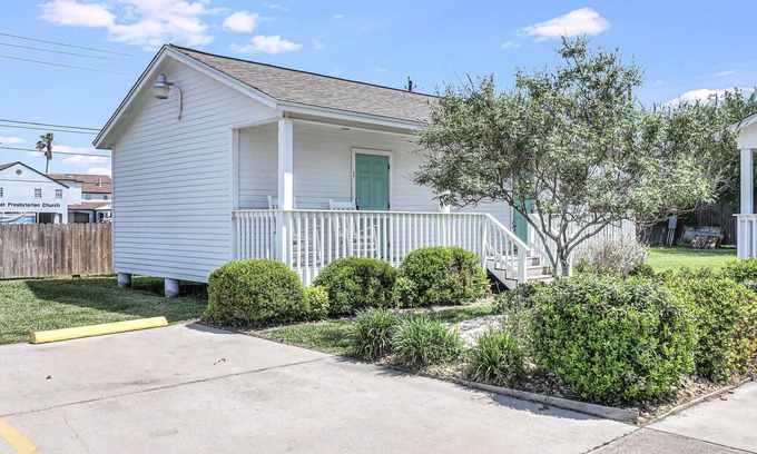 Rockport Cottage | Located in town, walking distance to marina and festival grounds. Cottage 1