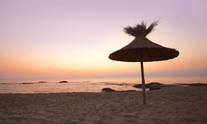 San-Giuliano Apartment | Location Avec VUE MER Dans UN Petit Immeuble