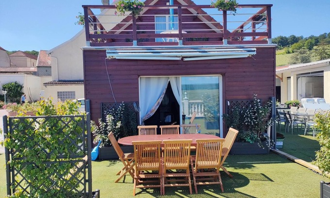 Chavot-Courcourt Bed & Breakfast | Location Chambres D'hotes Bellevue AU Coeur DU Vignoble