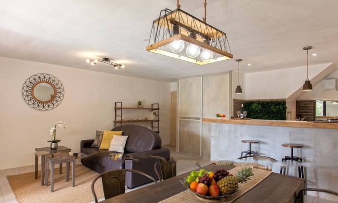 Calvi Apartment | location de vacances figuier avec jardin barbecue piscine chauffée à Calvi
